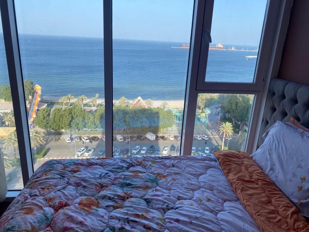 Gulf Blue Waves أمواج الخليج الزرقاء Hotel Kuwait City Exterior foto